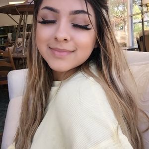 Meet your Posher, Gladiola